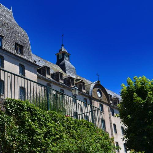 Logis Hotel Ancien Grand Seminaire 생플루르 외부 사진