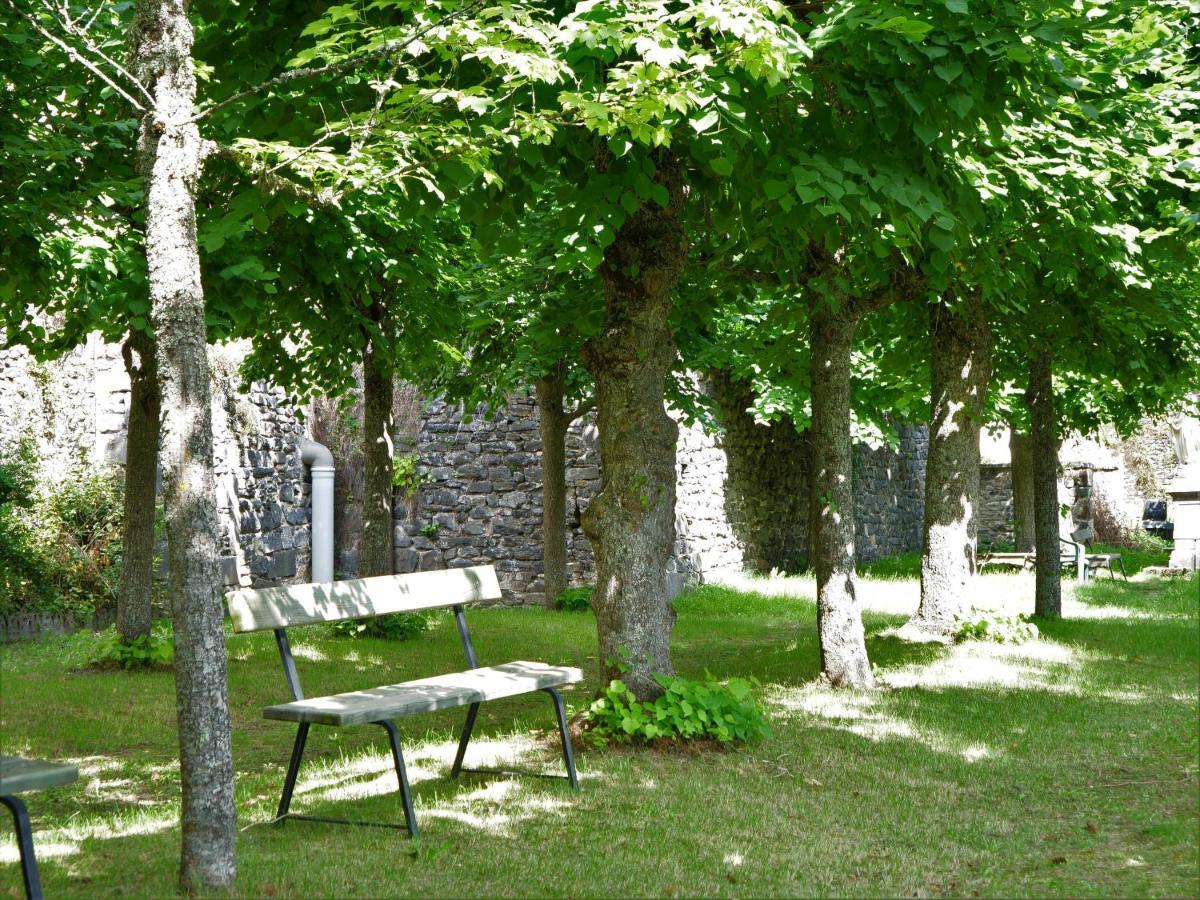 Logis Hotel Ancien Grand Seminaire 생플루르 외부 사진