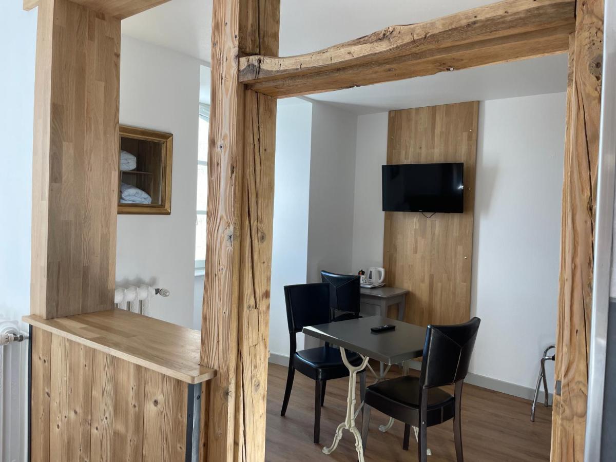 Logis Hotel Ancien Grand Seminaire 생플루르 외부 사진