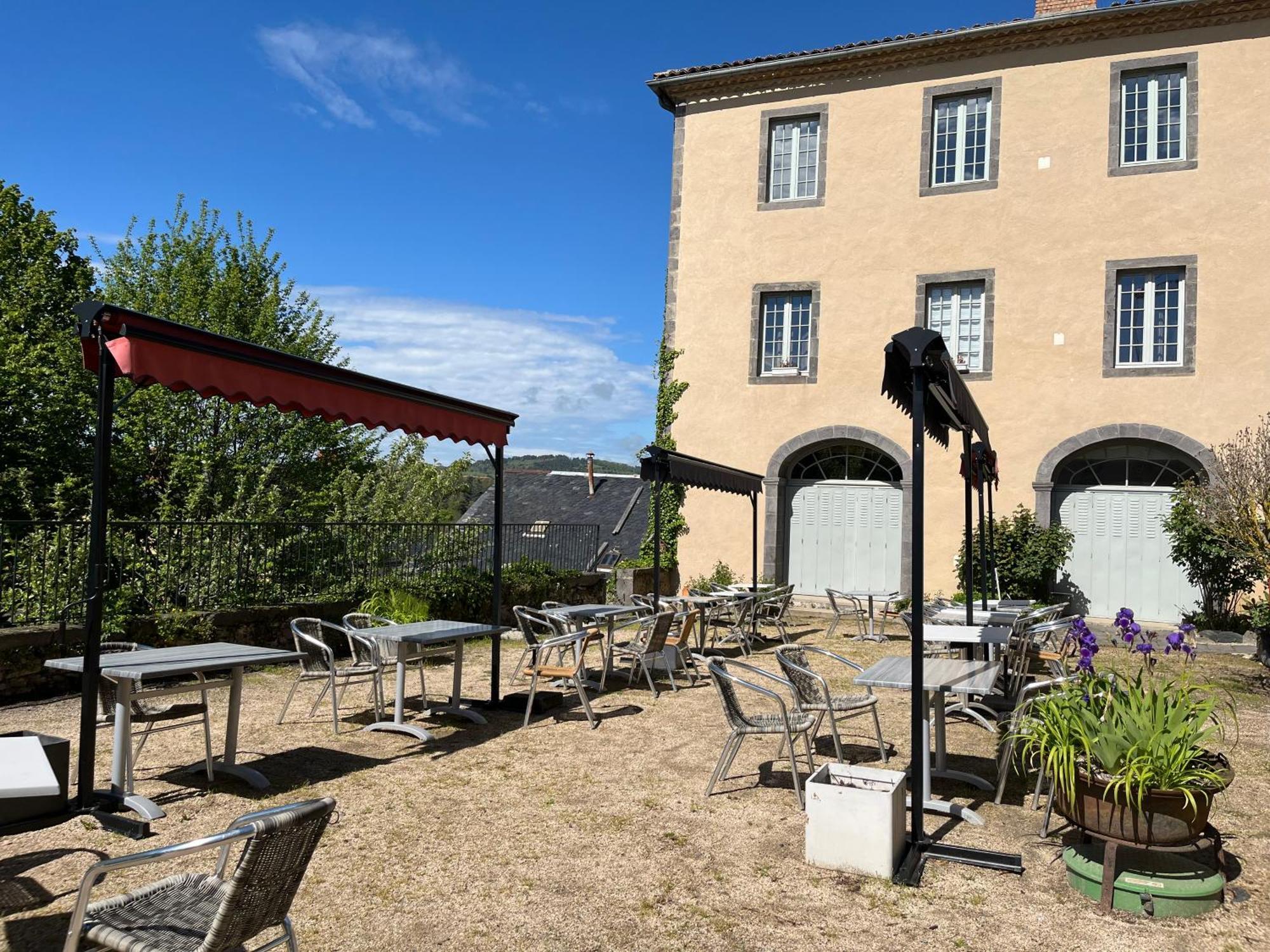 Logis Hotel Ancien Grand Seminaire 생플루르 외부 사진