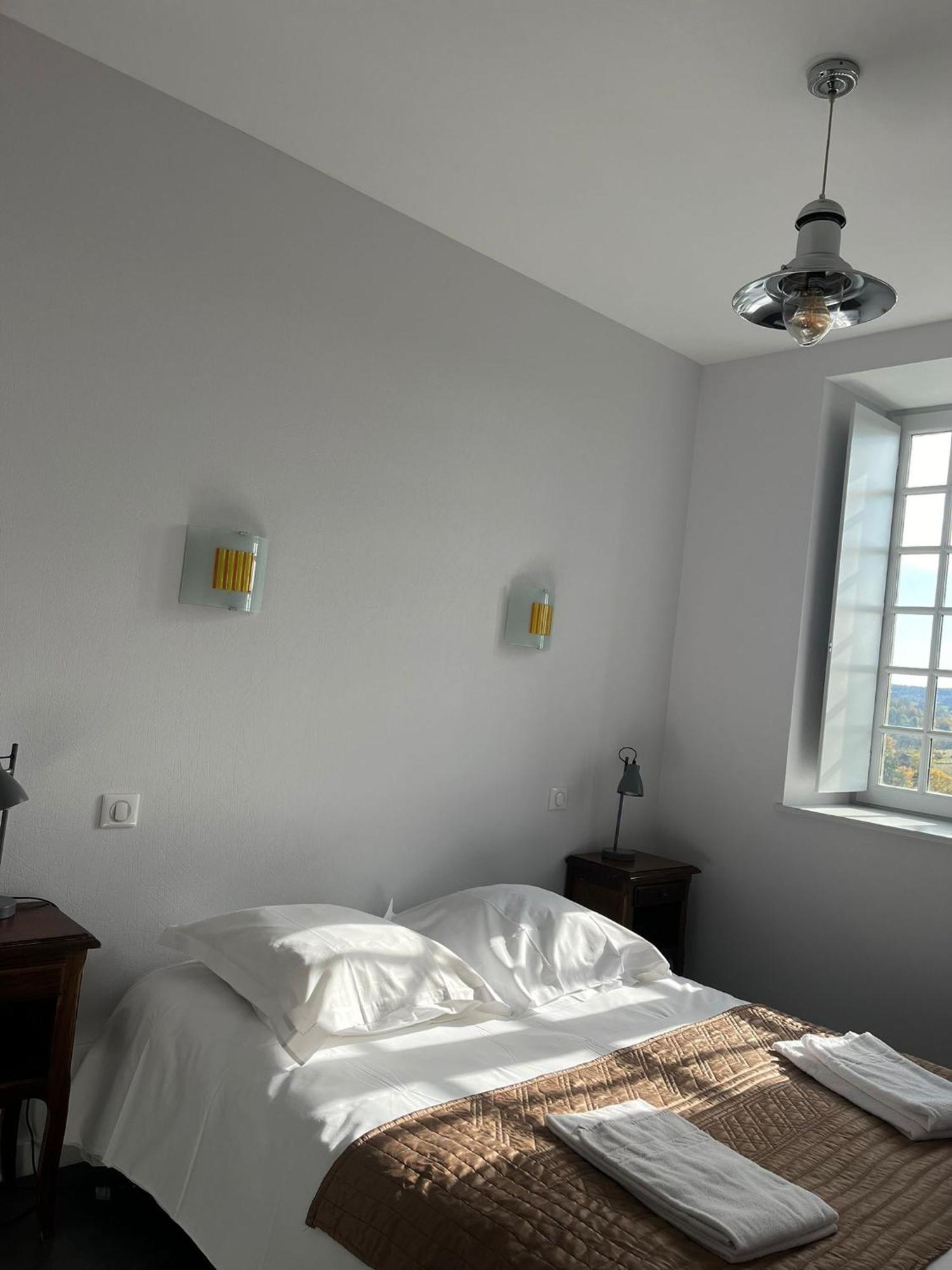 Logis Hotel Ancien Grand Seminaire 생플루르 외부 사진